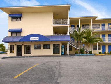 Travelodge By Wyndham Fort Lauderdale Exterior foto